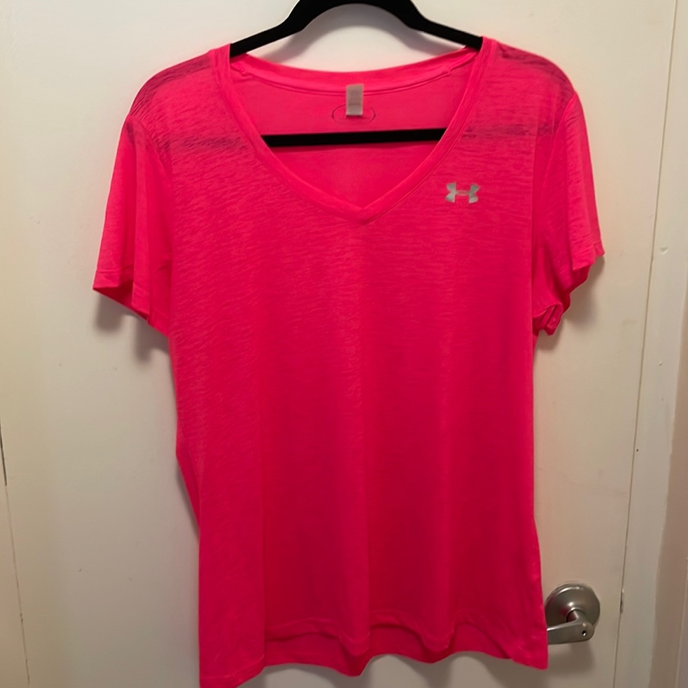 Like New Under Armour Hot Pink Workout T- shirt